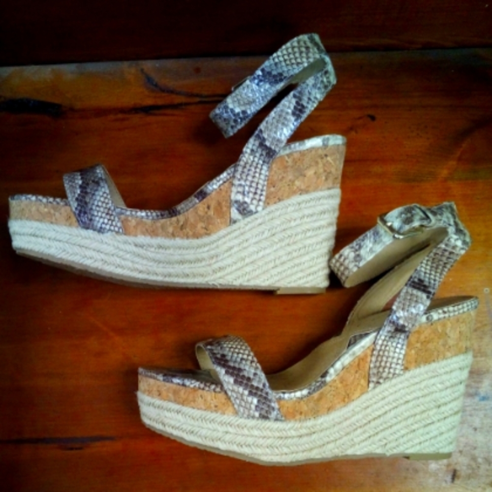Adrienne Vittadini Womens Cari Platform Wedge Sandals, BROWN, Size 9.5